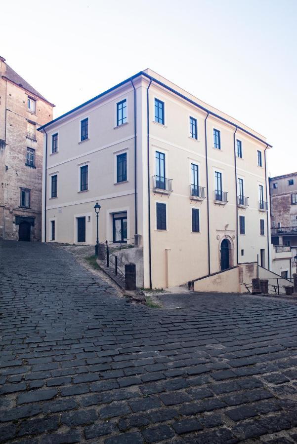 Dimora De Matera Luxury Suites Cosenza Exterior photo